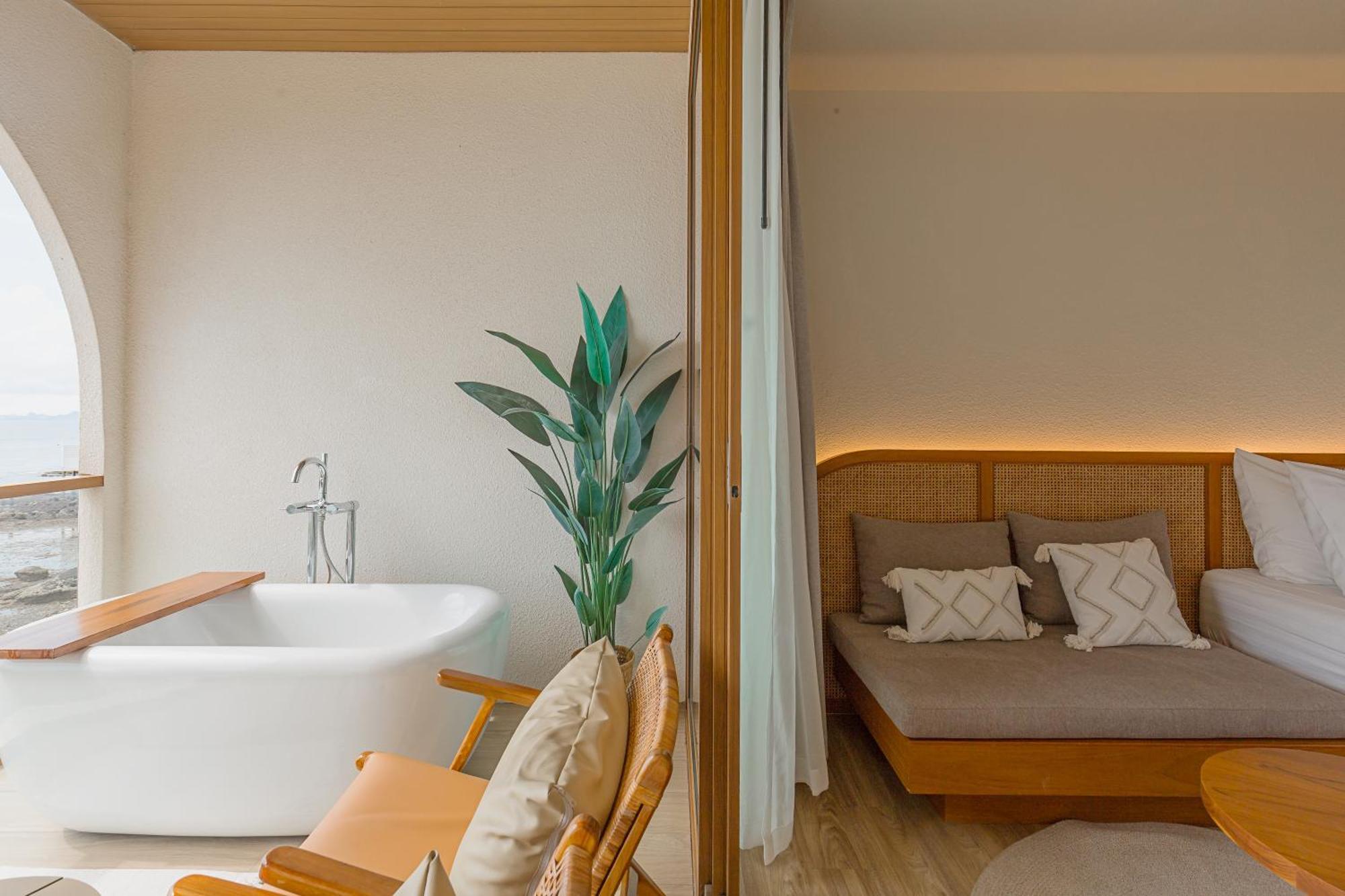 Tasana Bar And Luxury Resort Koh Larn Exterior foto