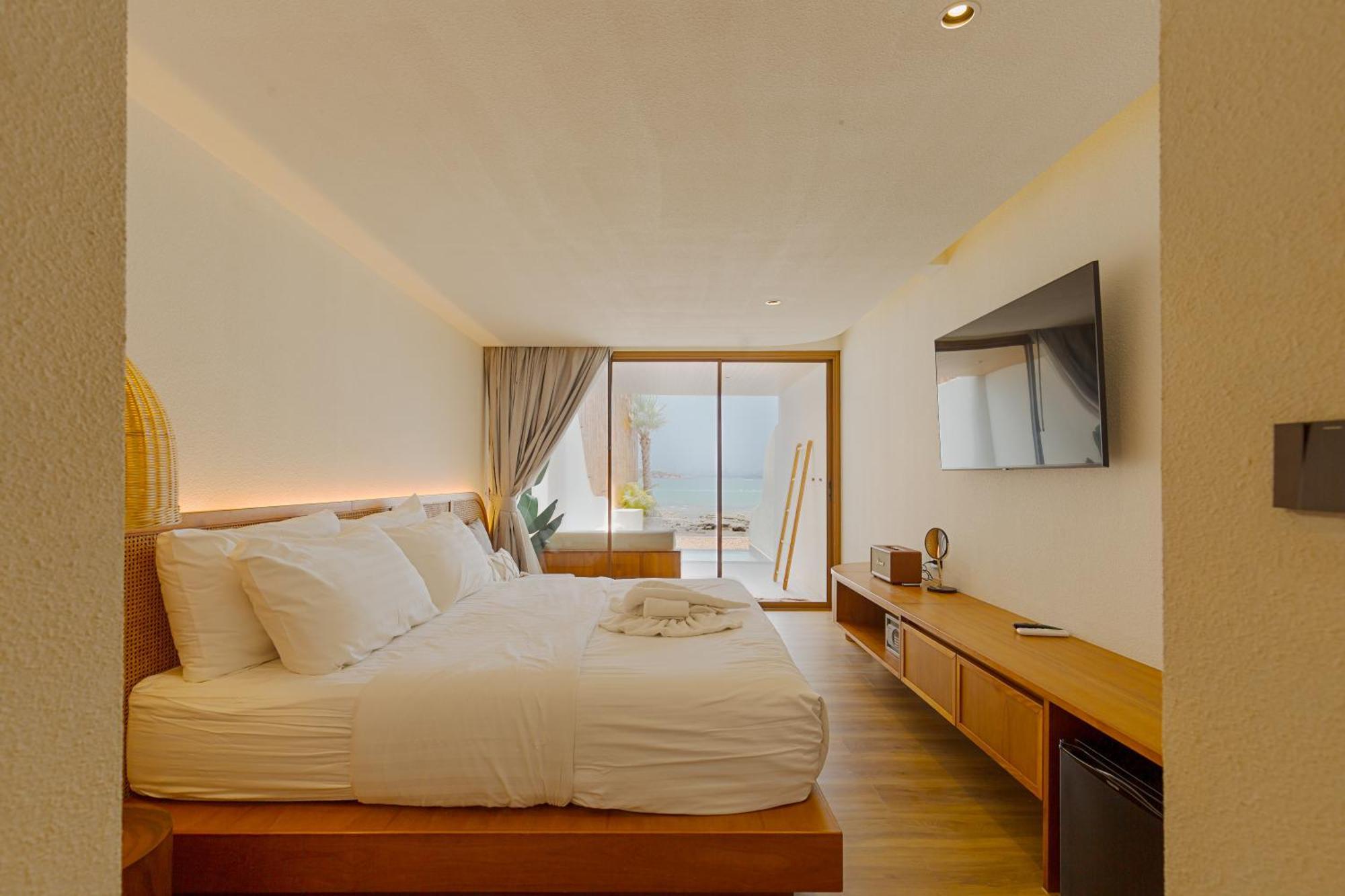 Tasana Bar And Luxury Resort Koh Larn Exterior foto